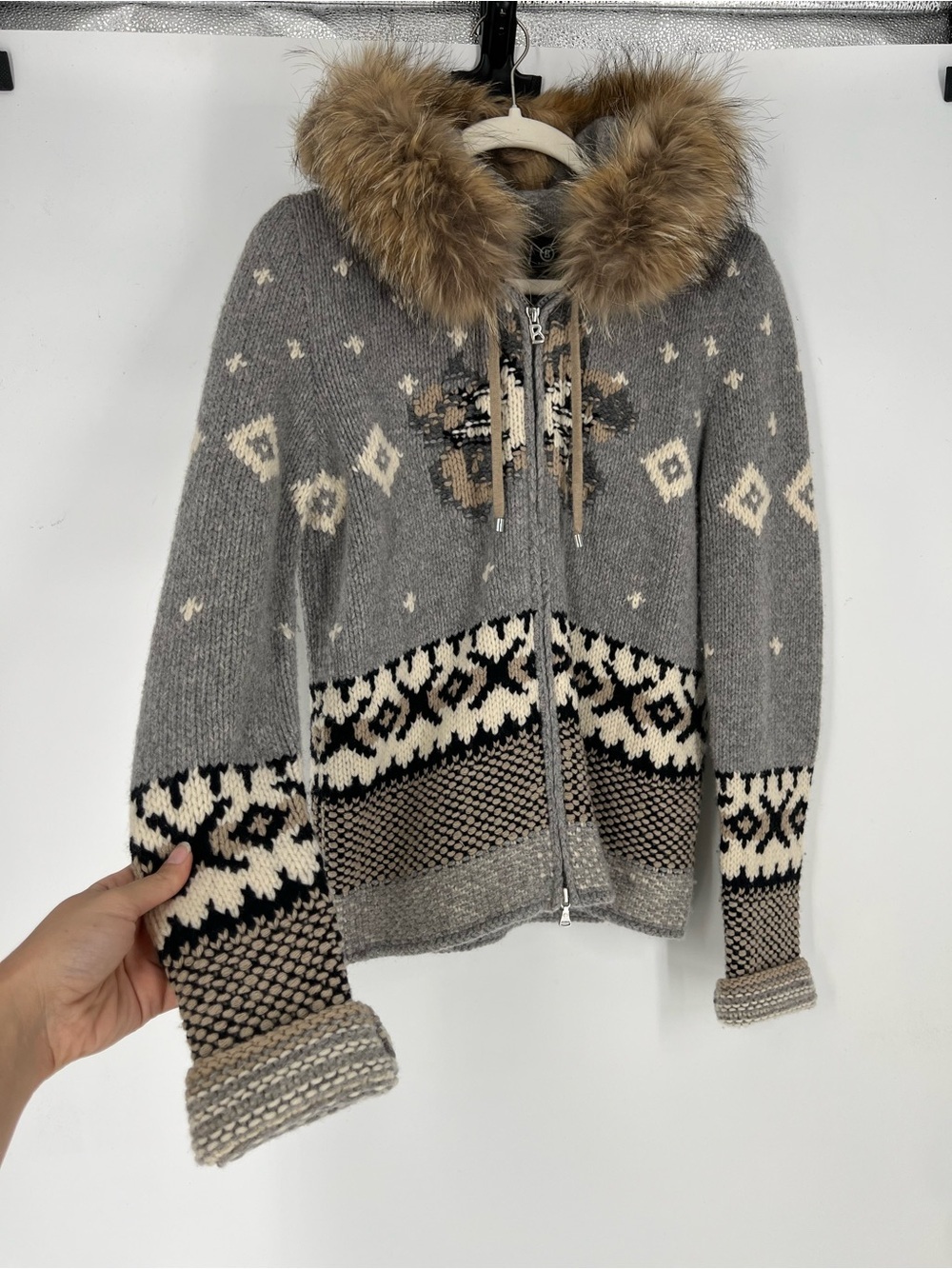 Bogner Gray Wool Intarsia Star Knit Fur-Trim Hood Designer Zip Cardigan Sweater - Picture 2 of 11